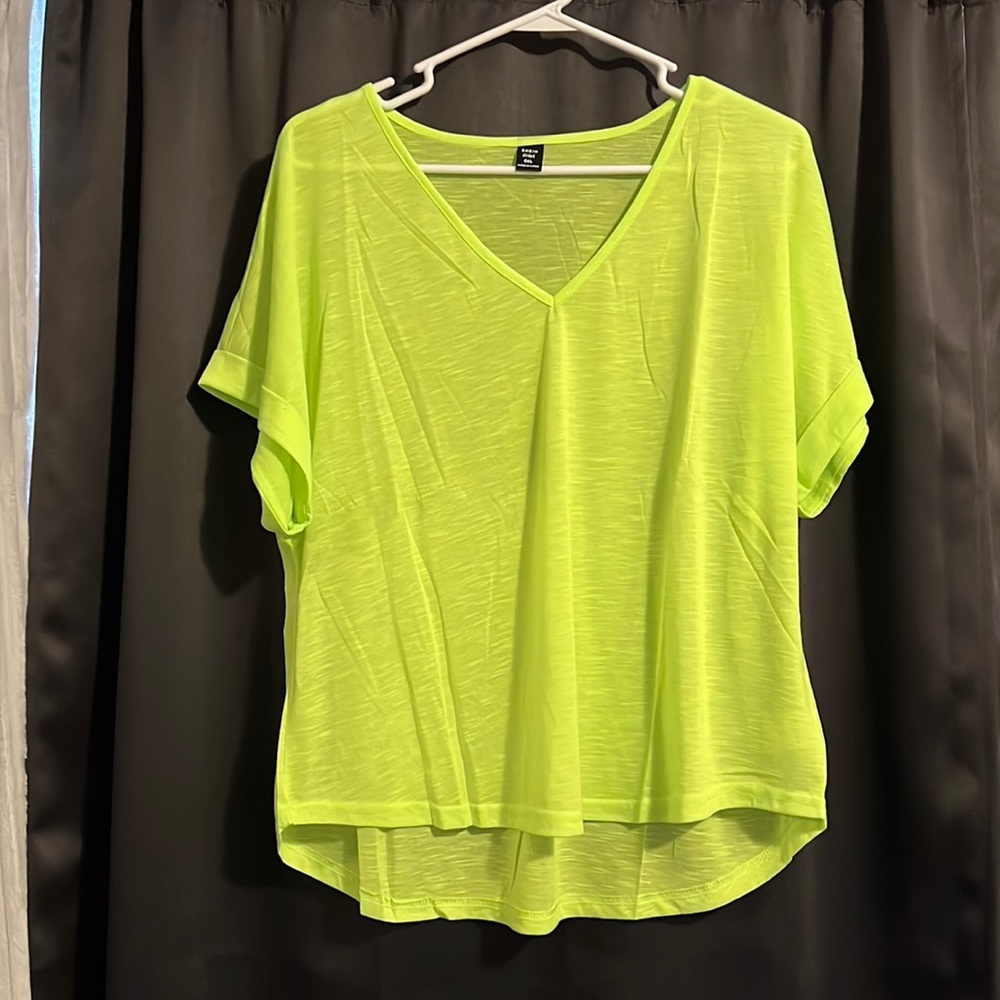 SHEIN t shirt never worn